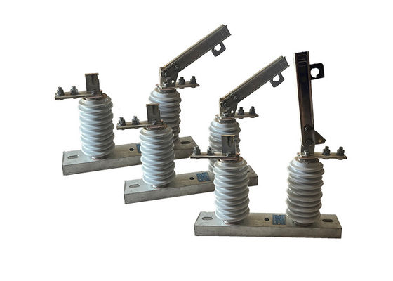 Qualité  Loadbuster HV Isolator Switch Single Phase Vertical Break Switch With Easy Installation With Vacuum Circuit Breaker usine