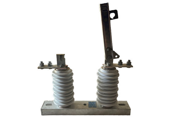 Isolateur électrique à haute tension facilement installé, à phase unique, utilisé dans un système de distribution électrique extérieur