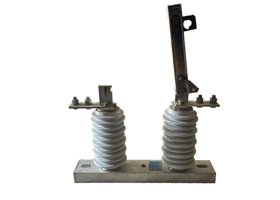 Commutateur isolant à haute tension à phase unique fonctionnant efficacement Commutateur de déconnexion extérieur pour les systèmes électriques