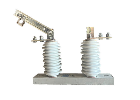 GW9-10/630A Commutateur de déconnexion en courant continu haute tension Réinitialisation automatique installée sur les lignes aériennes pour la protection