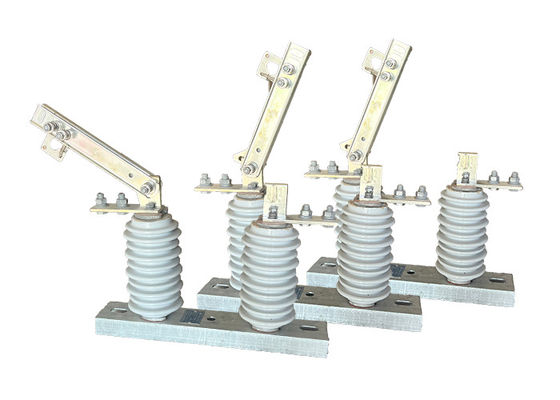 Commutateur de déconnexion électrique S&amp;C Loadbuster Porcelaine Commutateur de déconnexion haute tension appliqué au système d'énergie renouvelable
