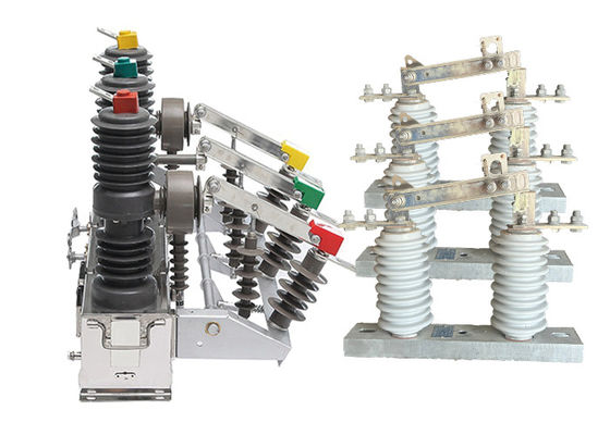 Disjoncteur monté sur un poteau Installation fixe Mode de réinitialisation automatique Opéré avec commutateur de déconnexion haute tension