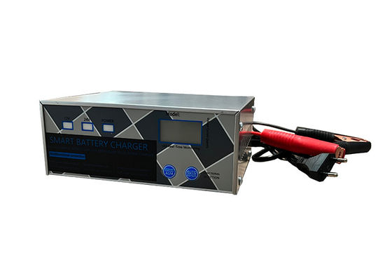 Chargeur de batterie de moteur AGM Intellectual Maintainer Trickle Charger Couleur argentée Chargeur de batterie plomb-acide Display LED